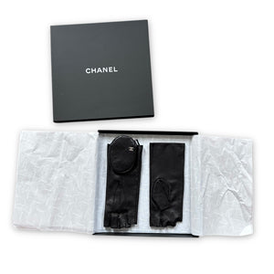 Chanel Black Leather Fingerless Pouch Gloves
