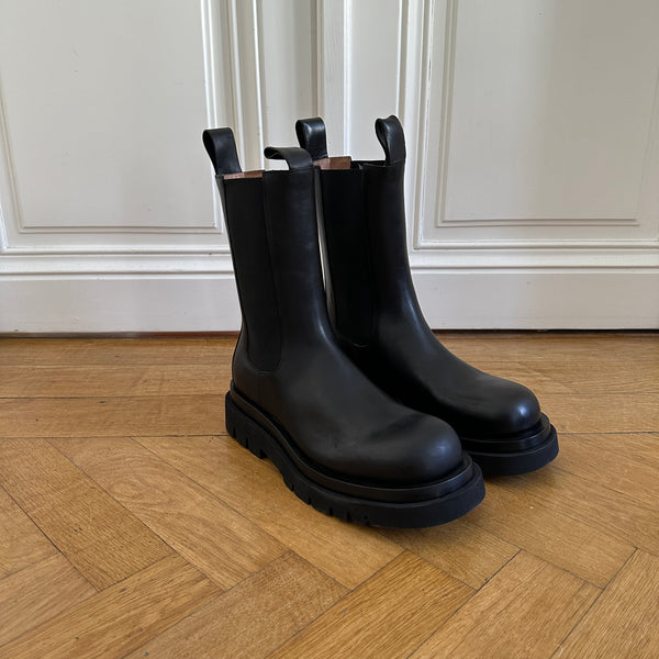 Bottega Veneta Black Leather Lug Boots - Ākaibu Store