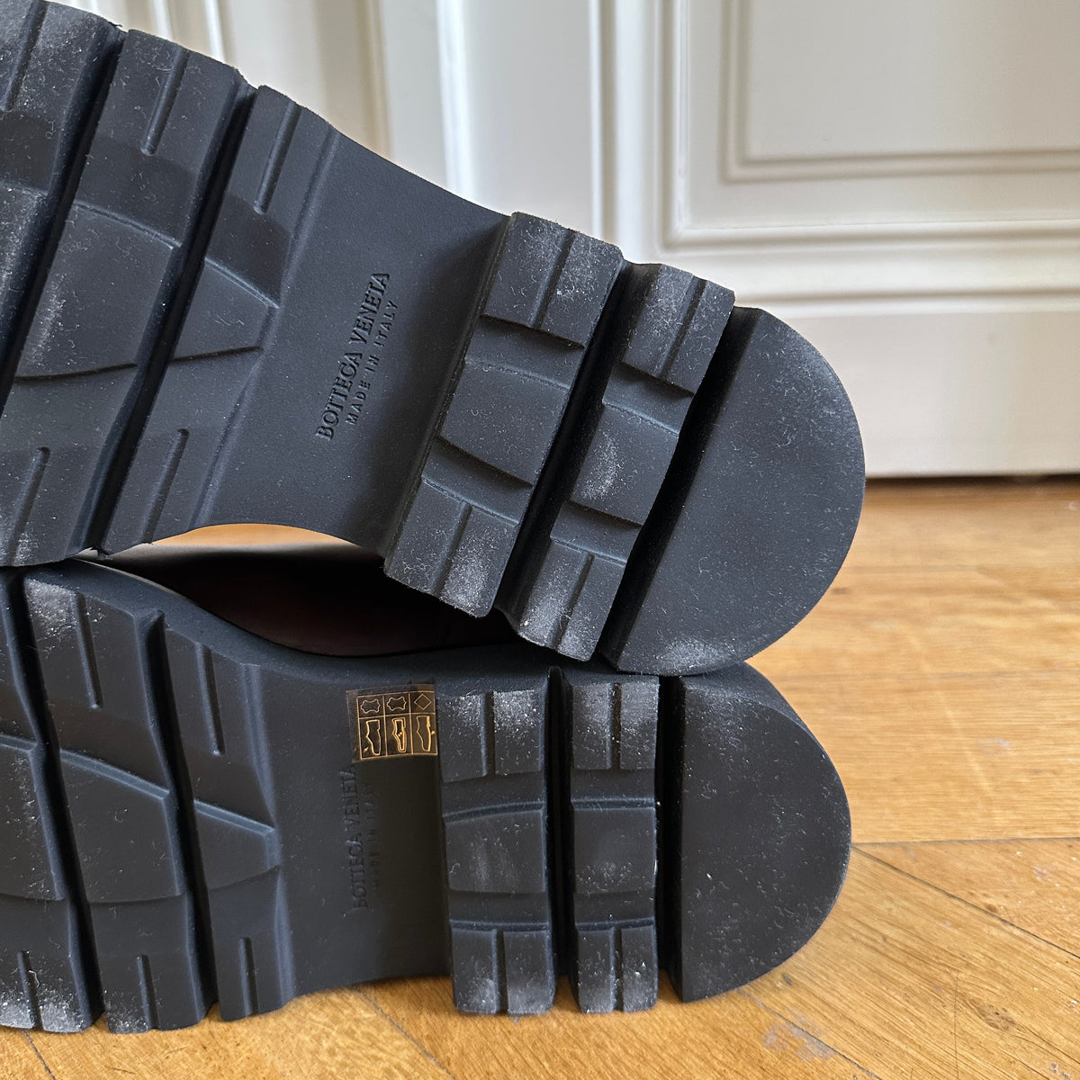 Bottega Veneta Chestnut Zip Leather Lug Boots