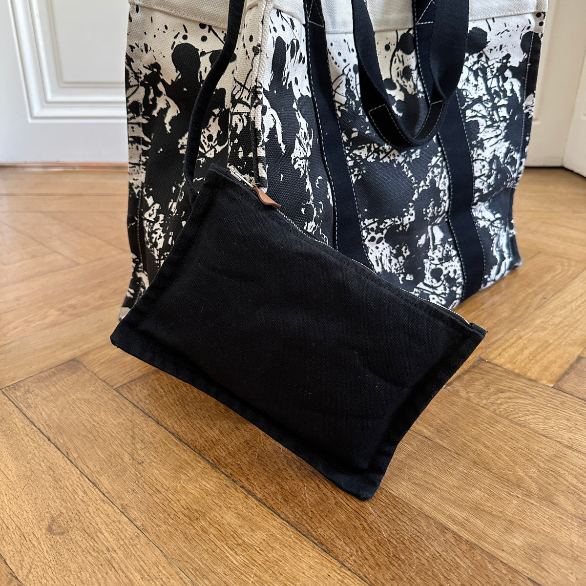 Hermès SS04 Cheval Surprise Bora Bora Tote Bag
