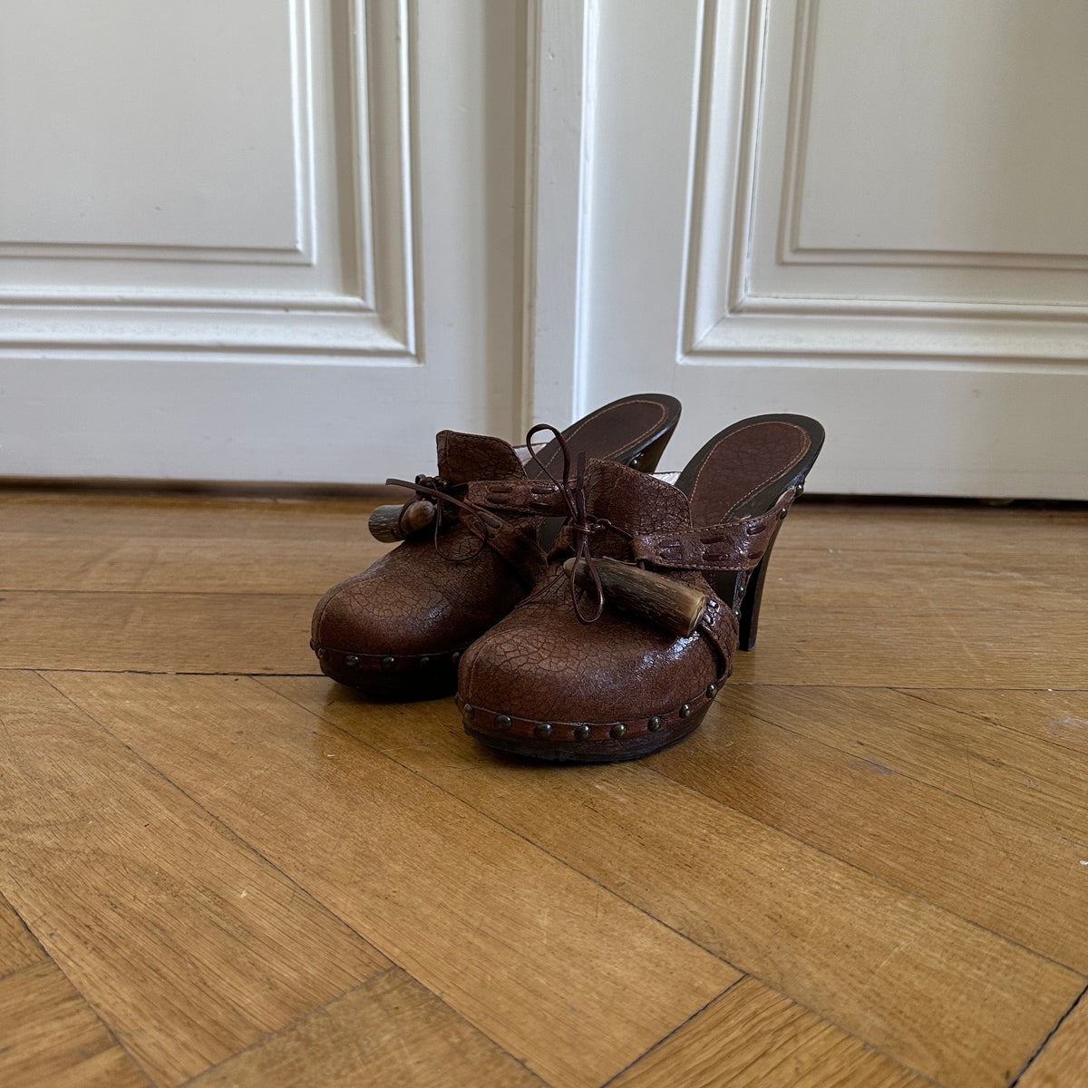 Christian Dior by John Galliano 2000s Brown Leather Horn Heels