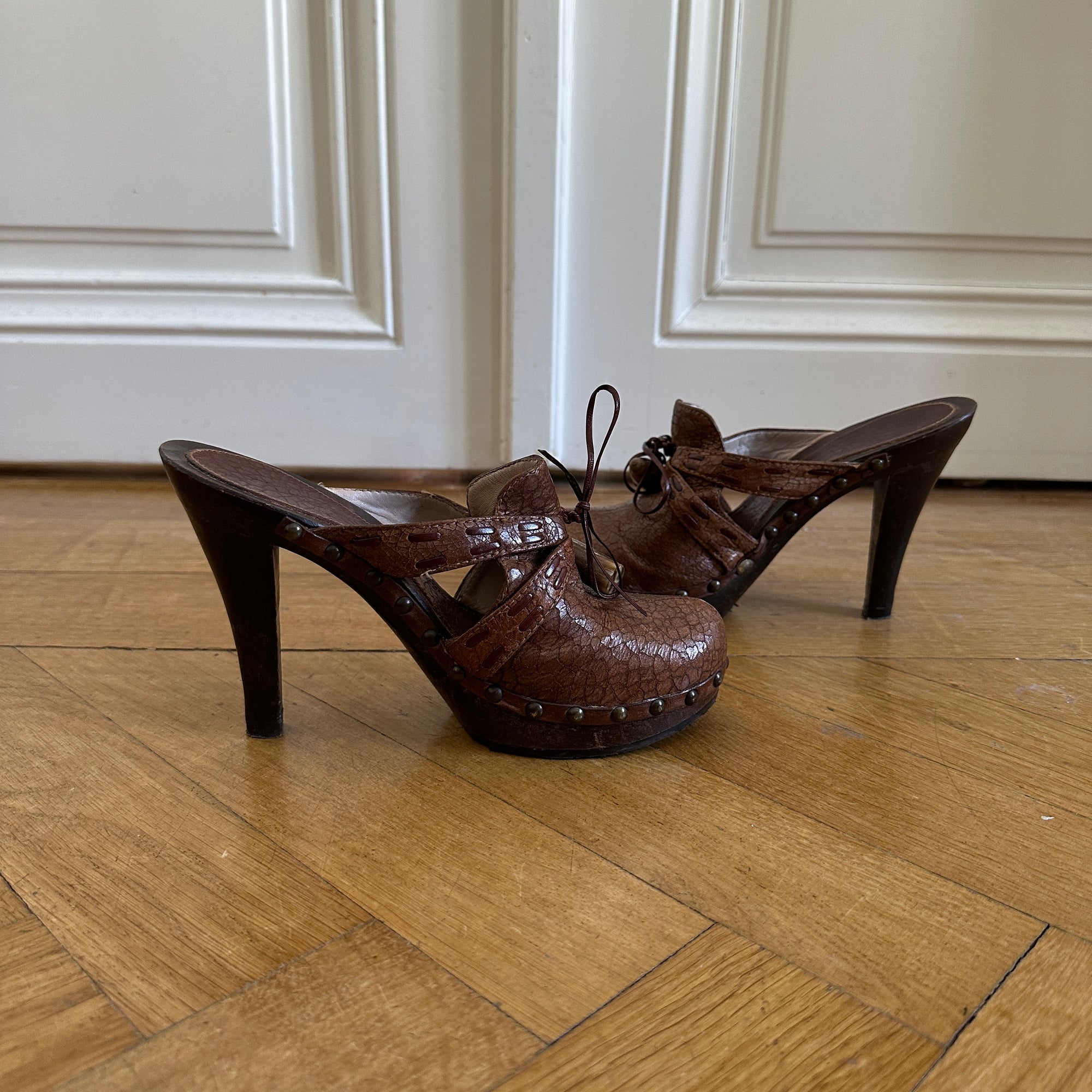 Christian Dior by John Galliano 2000s Brown Leather Horn Heels