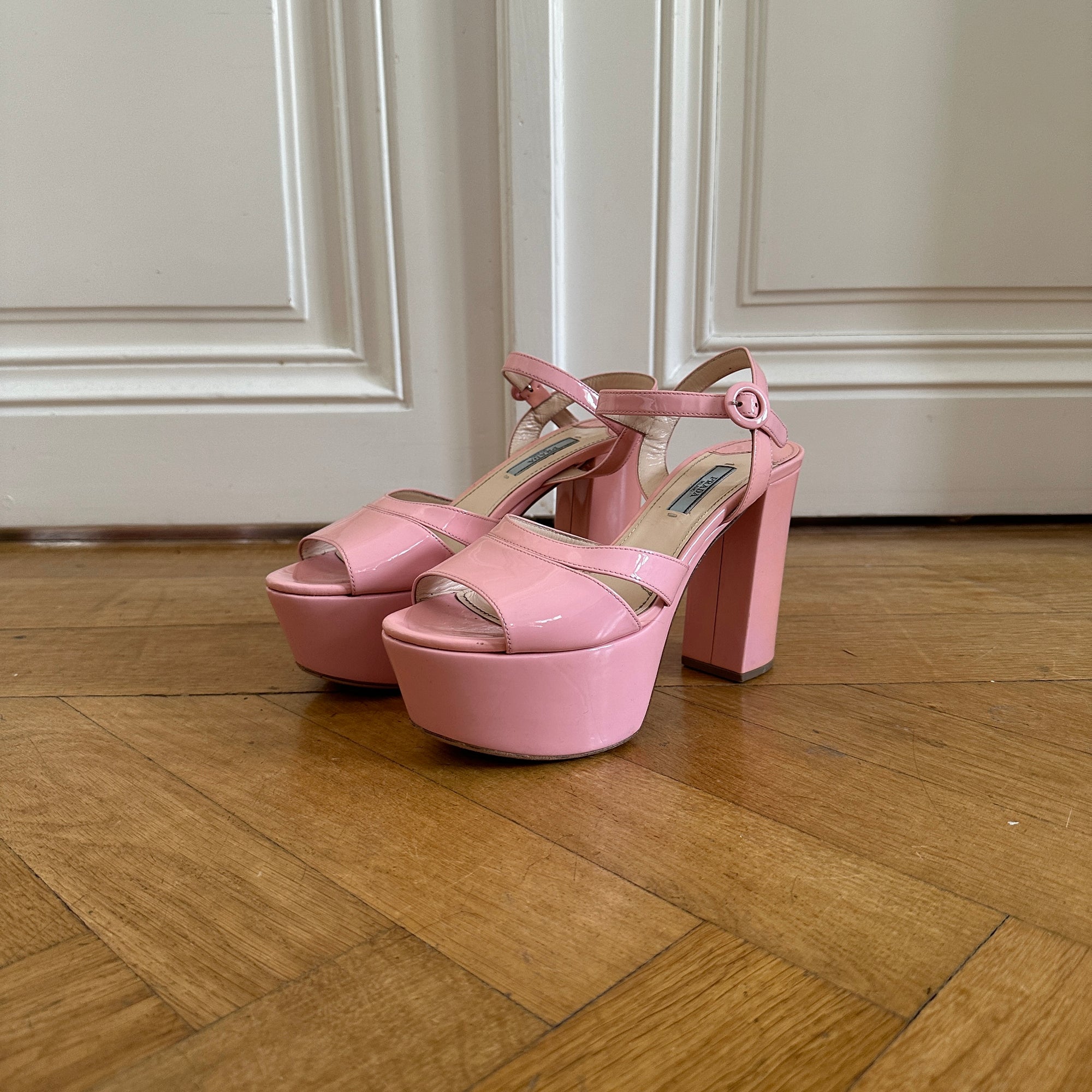 Prada Pink Patent Leather Barbie Plattform Heels