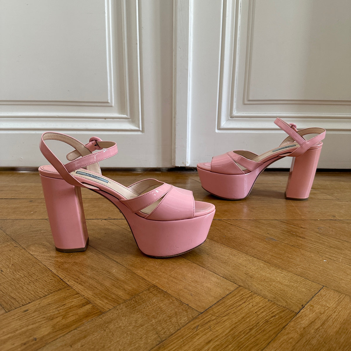 Prada Pink Patent Leather Barbie Plattform Heels