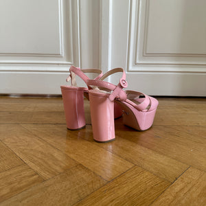 Prada Pink Patent Leather Barbie Plattform Heels