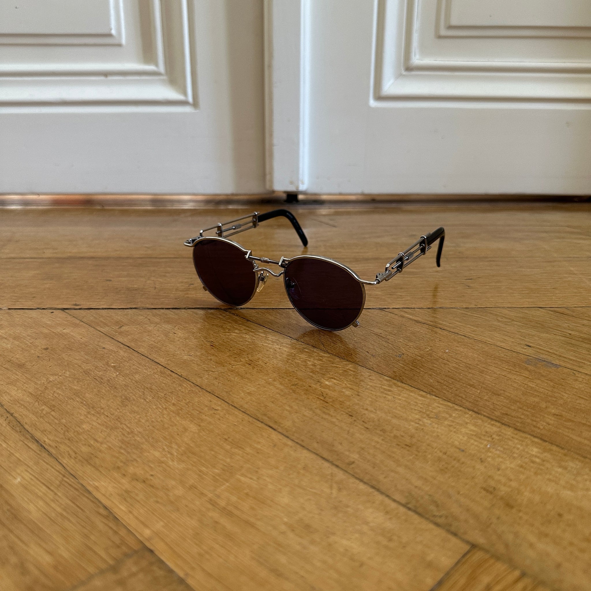 Jean Paul Gaultier 90s 56-0174 Screw Sunglasses - Ākaibu Store Jean Paul Gaultier 90s 56-0174 Screw Sunglasses - Ākaibu Store