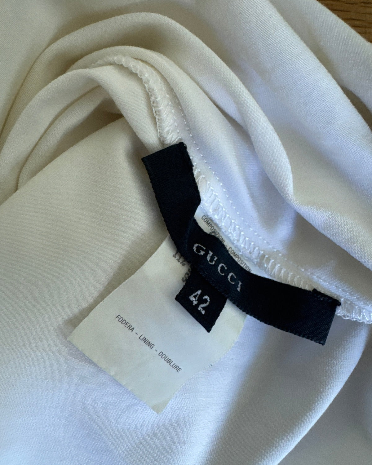 Gucci SS99 by Tom Ford Metal Clasp Backslit Top