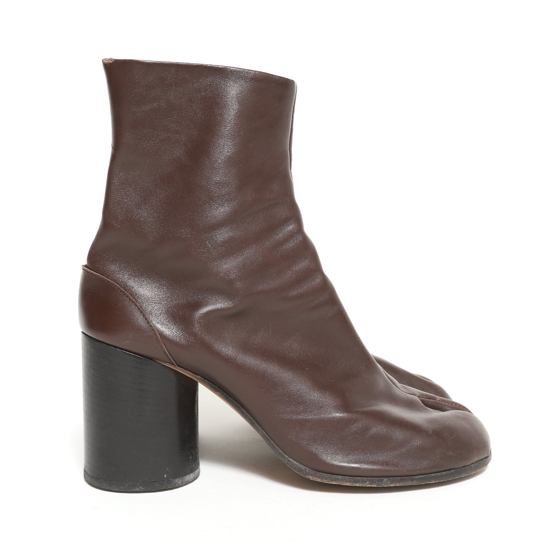 Maison Martin Margiela 90s Chocolate Tabi Boots - Ākaibu Store