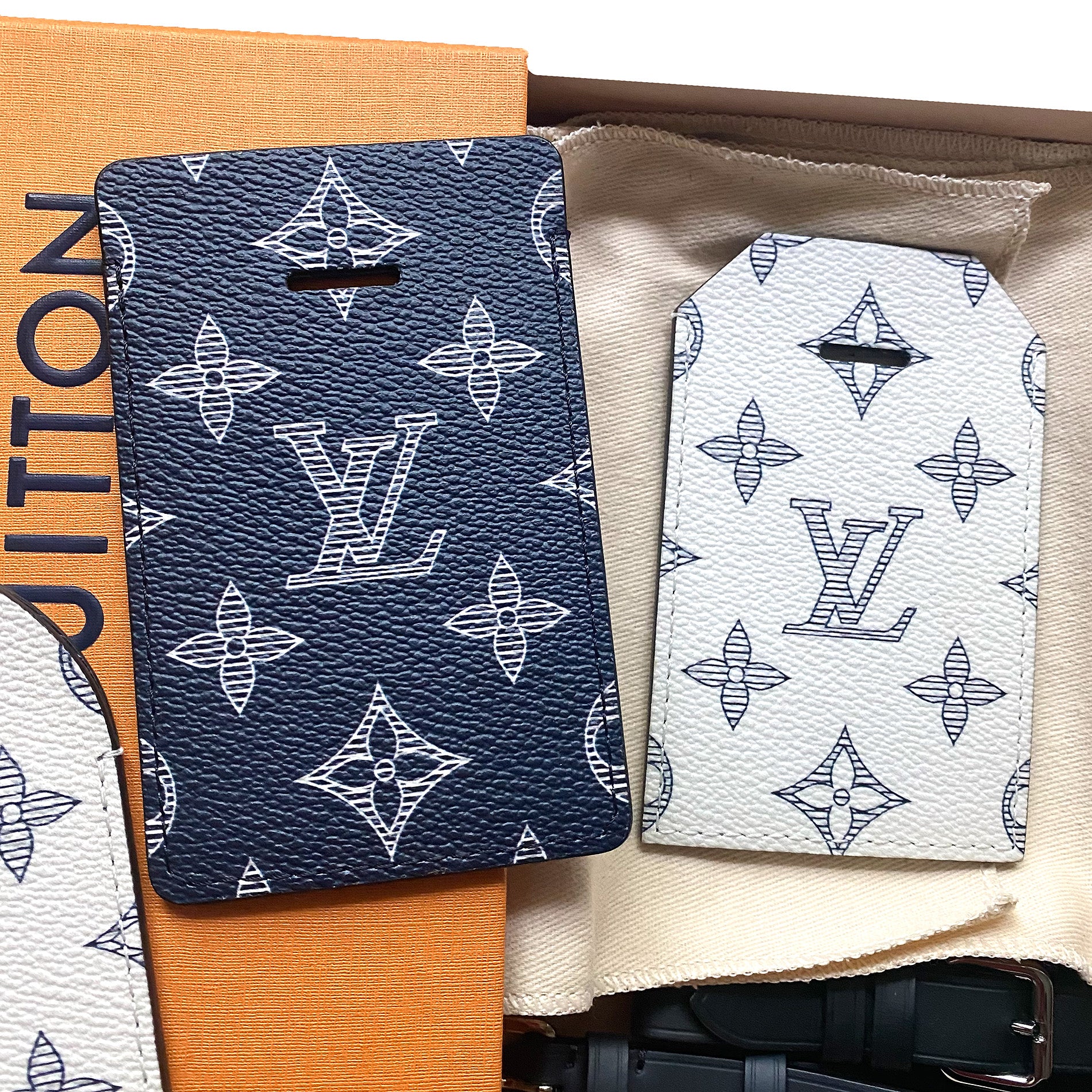 New in Box Louis Vuitton Limited Edition Luggage Name Tag Saint