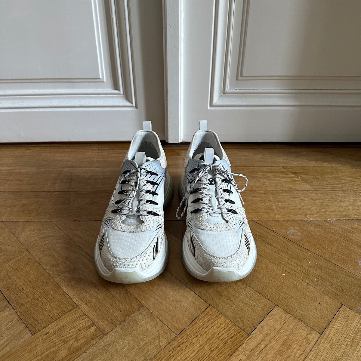 Louis Vuitton FW18 SAMPLE White Snakeskin Sneakers