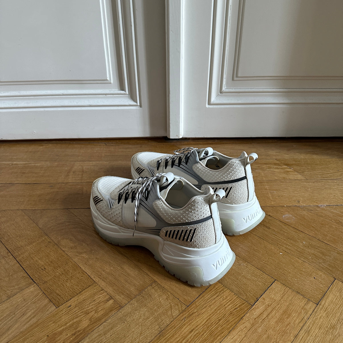 Louis Vuitton FW18 SAMPLE White Snakeskin Sneakers