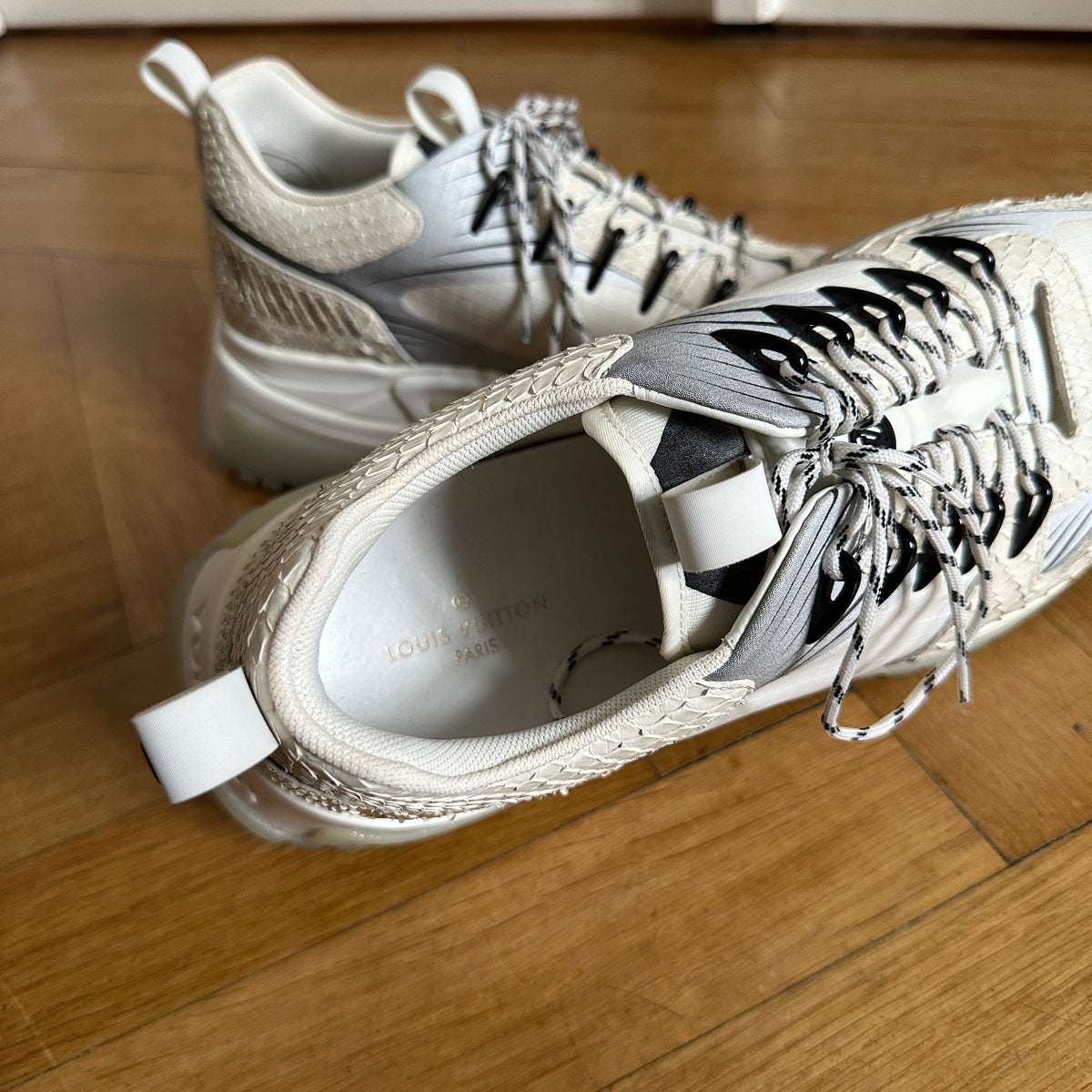 Louis Vuitton FW18 SAMPLE White Snakeskin Sneakers