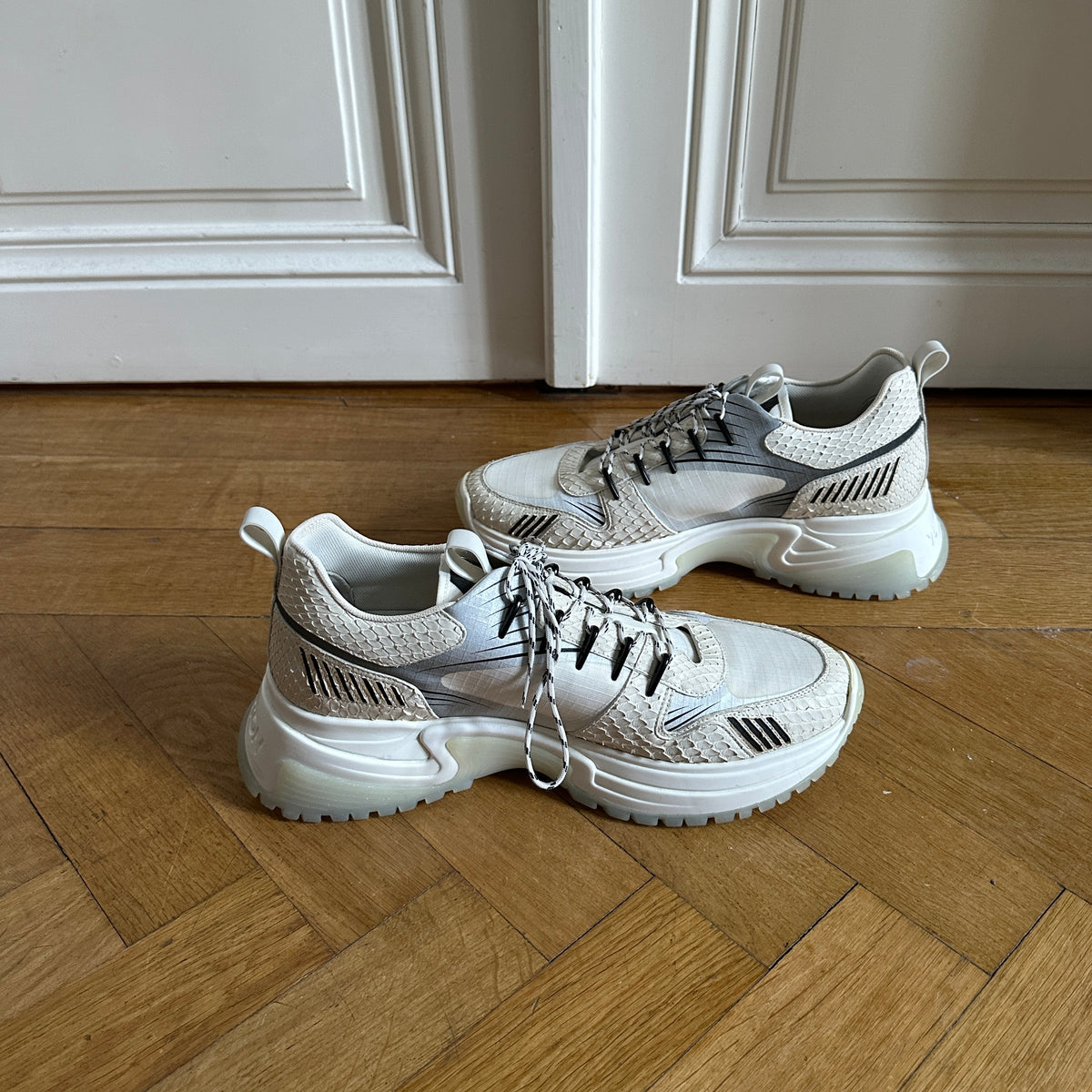 Louis Vuitton FW18 SAMPLE White Snakeskin Sneakers