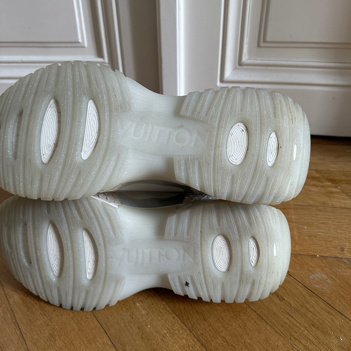 Louis Vuitton FW18 SAMPLE White Snakeskin Sneakers