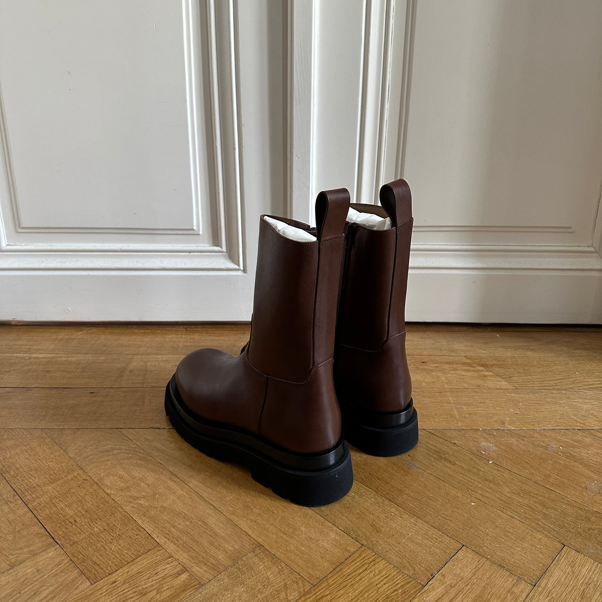 Bottega Veneta Chestnut Zip Leather Lug Boots