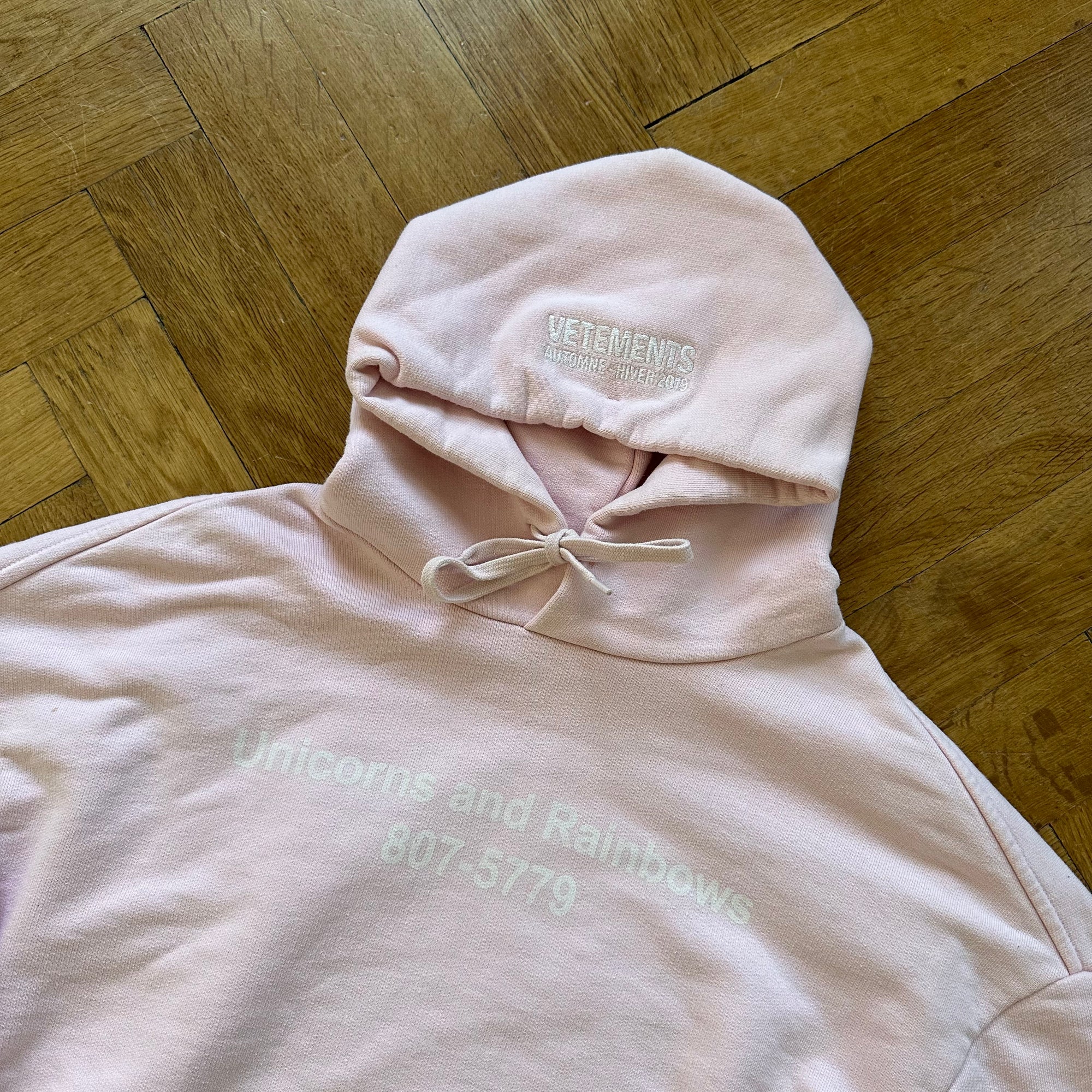 Vetements rainbows sales and unicorns hoodie