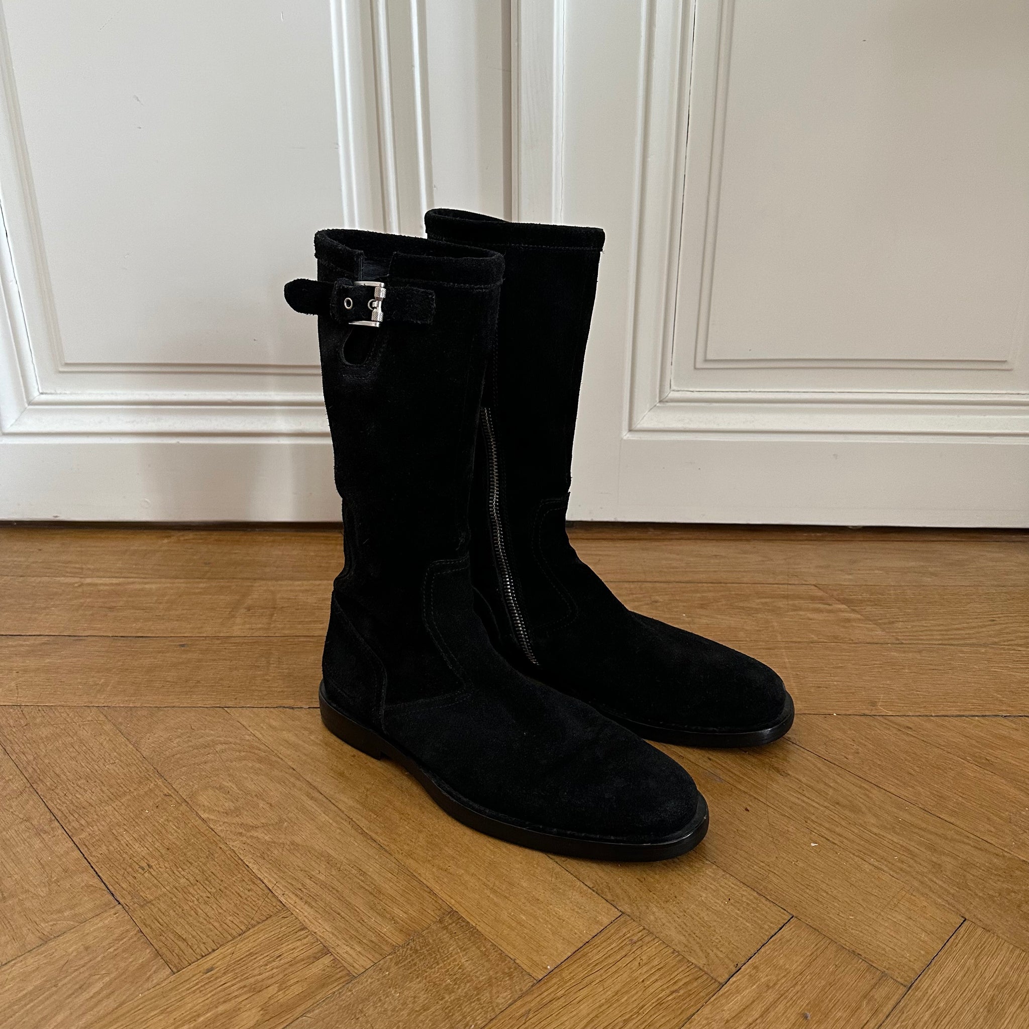 Dior Homme AW04 VOTC Zip Buckled Suede Boots - Ākaibu Store Dior Homme AW04 VOTC Zip Buckled Suede Boots - Ākaibu Store
